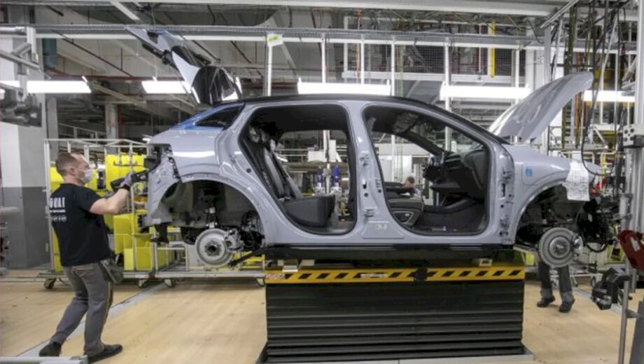 Renault investește 26 miliarde de euro pentru dezvoltarea electrică în Franța