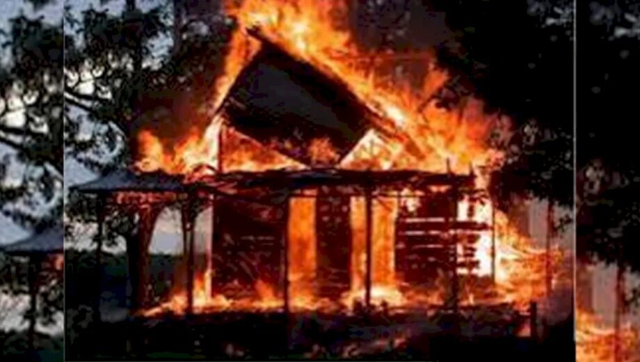 Bărbatul care a ars casa mamei vitregă își așteaptă condamnarea