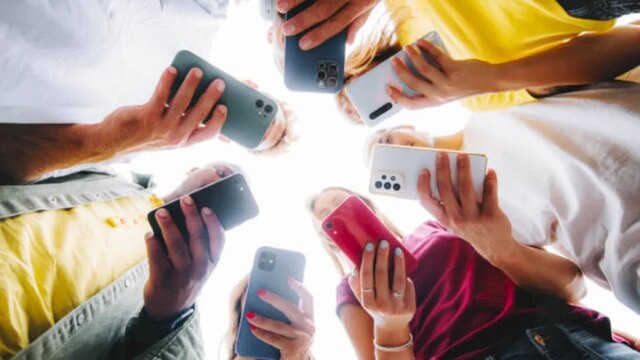 Alertă de caniculă pentru telefoane și electronice: cauze și măsuri de prevenție