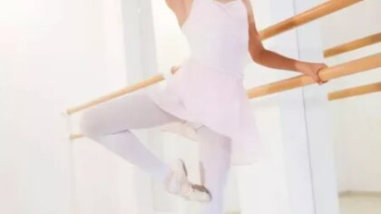 Roxana Dinu, profesoara, a descoperit prima româncă admisă în baletul Operei din Paris