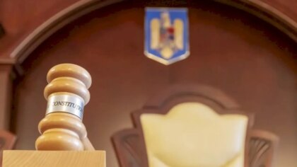 CCR analizează sesizarea lui Bolojan privind conflictul cu Instanța supremă