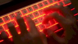 Atac cibernetic masiv în România blochează aplicația Achiziții Beneficiari Privați
